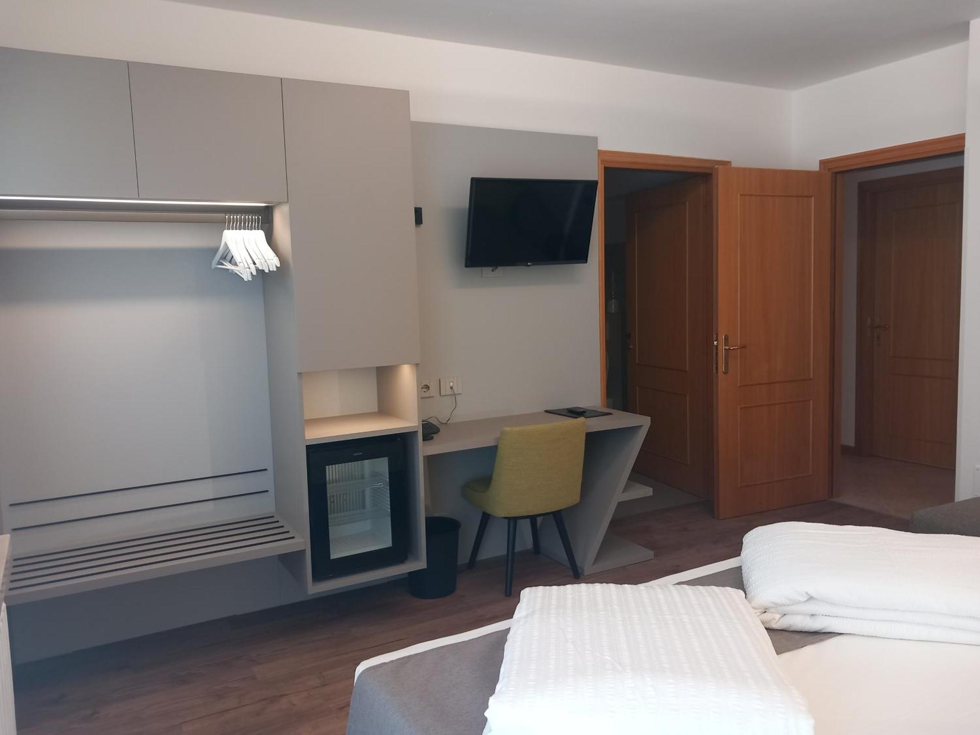Hotel Pace Brenzone sul Garda Exterior photo