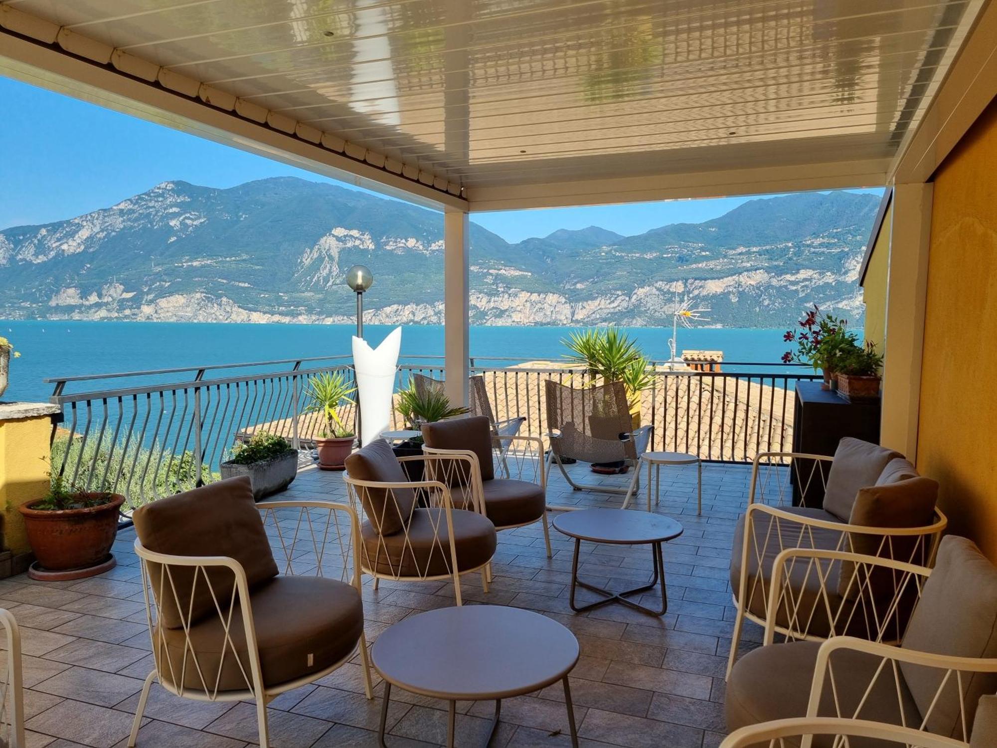 Hotel Pace Brenzone sul Garda Exterior photo