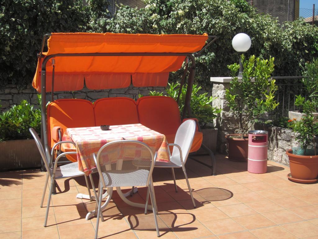 Hotel Pace Brenzone sul Garda Exterior photo